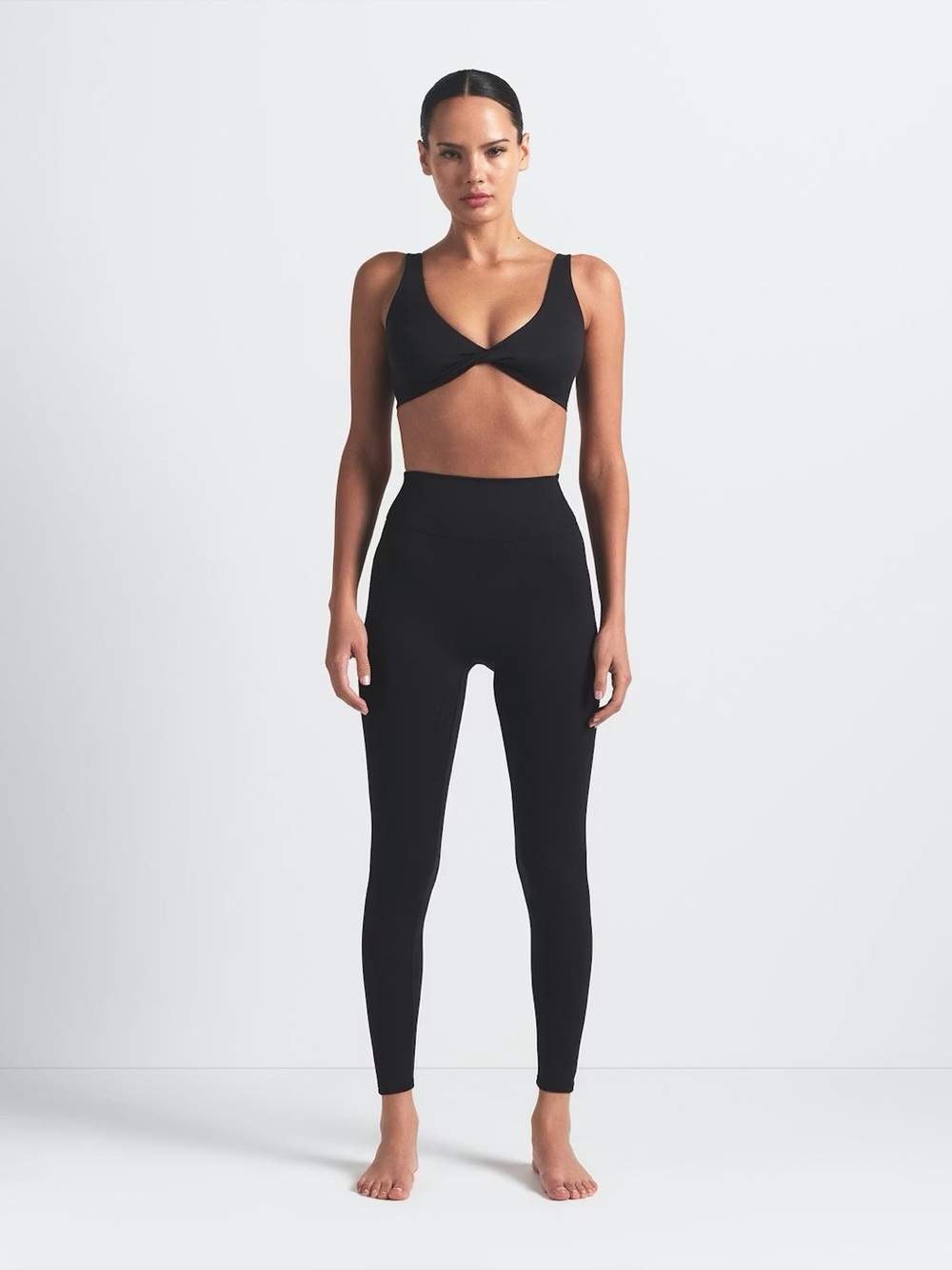 NWT Nike x Skims matte 26" black leggings in obsedian women's size large